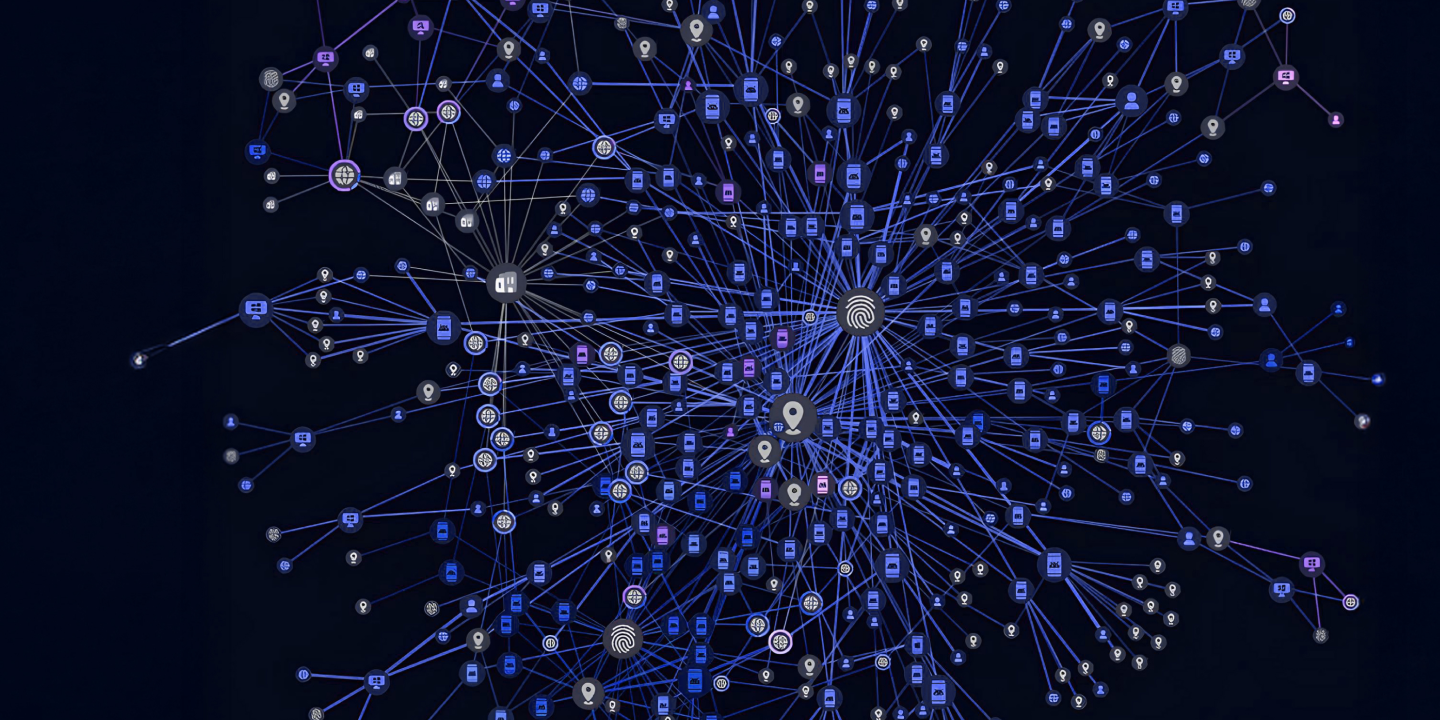 Графовый анализ: как он помогает обнаруживать мошеннические схемы